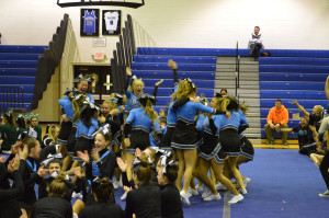 Varsity cheer wins MAC crossover competition