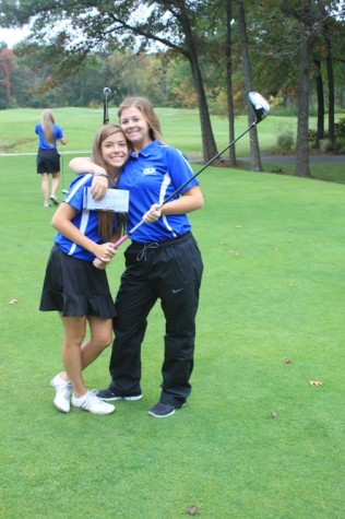 Women’s varsity golf ends their season strong