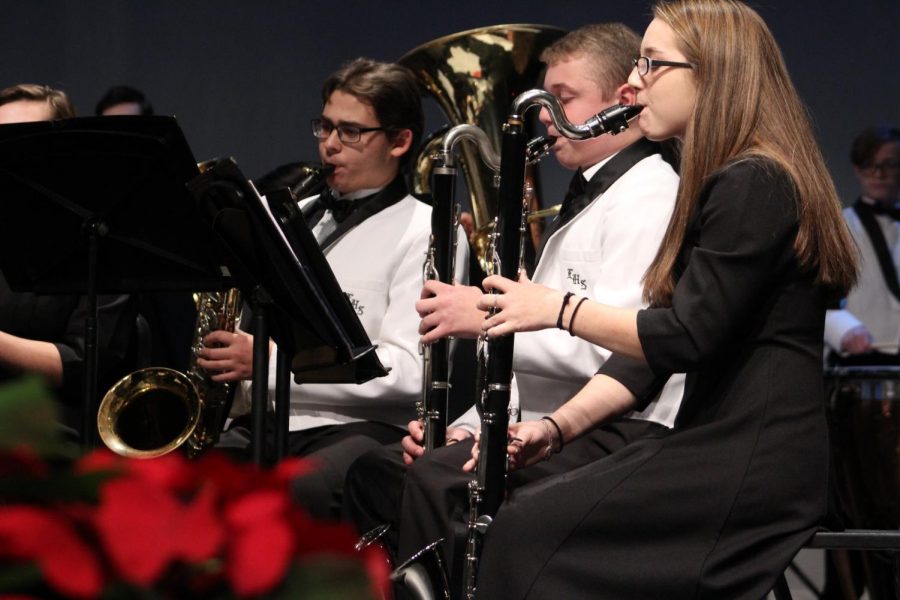 Students perform at Winter Band Concert.
