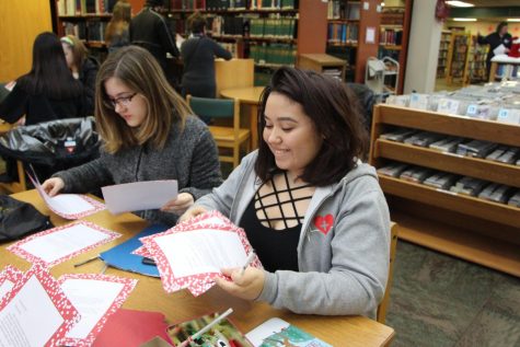 Key Club ignites Christmas spirit