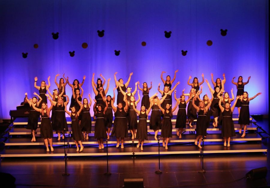 Show choir shows off their choreography skills at their fall Disney themed concert. “I really want to make a difference and actually prove that even though I’m a shy person, I can come out of my shell,” senior Devon Fike said. The choirs got through their performances with no issues.