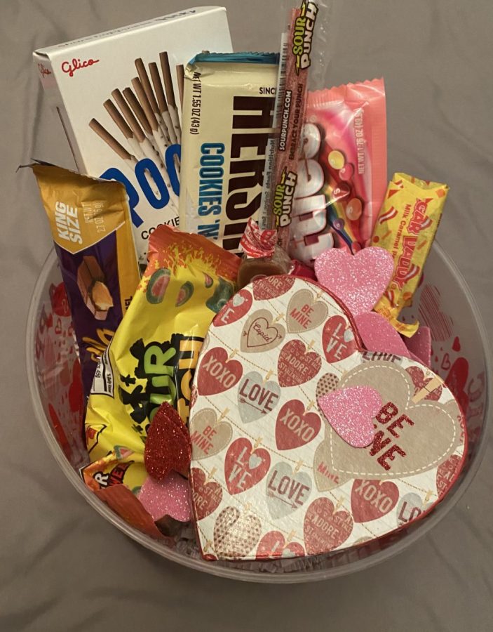 Valentines day gifts can be fast, easy and fun to make, especially when its for that special someone. “The best part of Valentines day is getting gifts for my friends and making them look pretty,”Junior Rhianna Ruzza says
