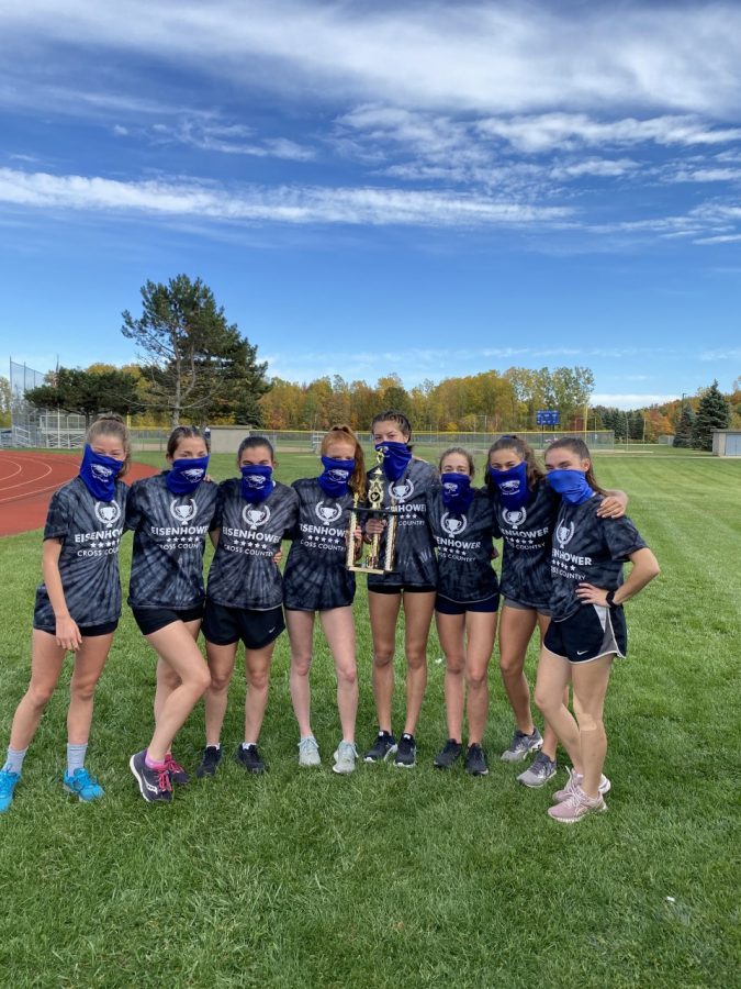 While working hard, the girls cross country team takes a photo during practice. “Being a senior, all we want as a team is to have one last normal season together,” senior Lauren Lutz said. The athletes continue to look forward to participating in spring sports.