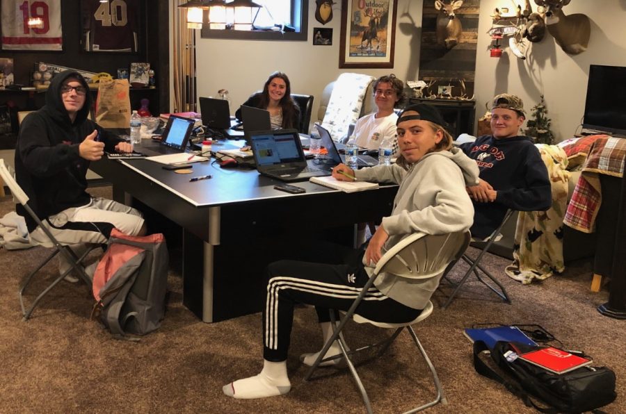 While waiting for class to start, seniors decide to do their virtual learning together. “I prefer working in groups with my friends because we accomplish a lot more than we would by ourselves.” Kraemer said. In the beginning of every week, they set up a schedule for whose house they are going to go to. 