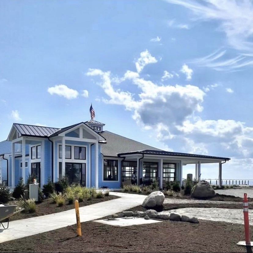 Cabana Blue Lakefront Sports Bar, opened in late 2021, which makes it the first summer open to the boat community. More excitement comes as boaters will get to drive up and dock their boats for easy access to the restaurant. 