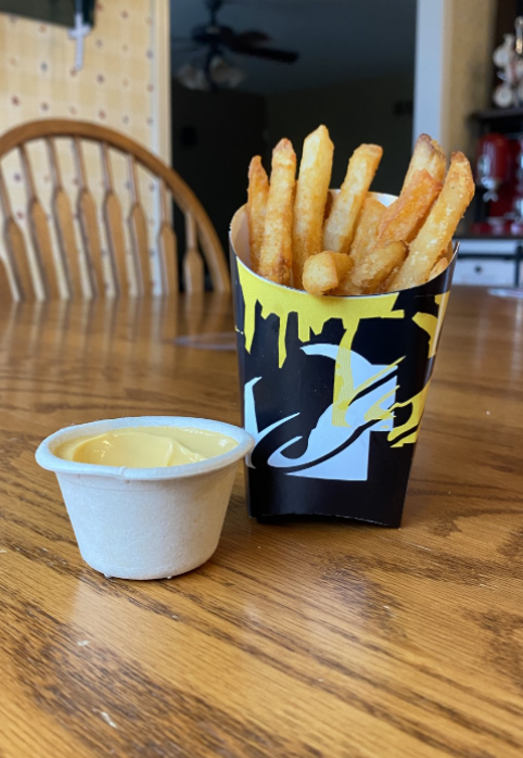 Taco Bell fries are back, they may not look like normal fries but they taste like them. 