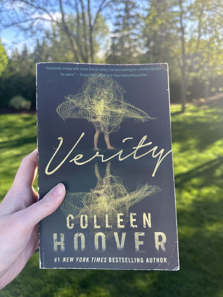 Colleen+Hoover%E2%80%99s+romantic-thriller+%E2%80%9CVerity%E2%80%9D+captivates+and+terrifies+readers.+It+sold+more+than+two+million+copies.